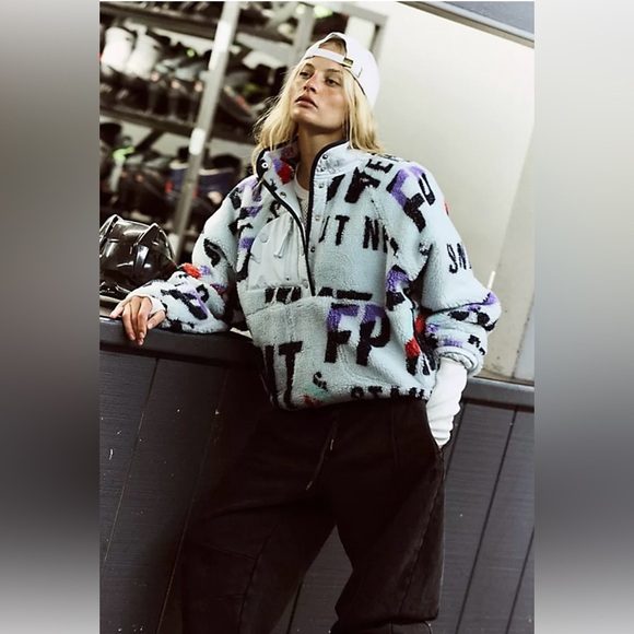 Free People Hit the Slopes Printed Fleece Pullover Size Medium NWT - Picture 1 of 16